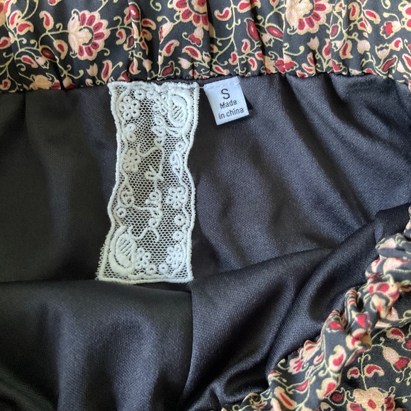 Sadie & Sage Skirt Women’s Multicolored Floral Tiered Elastic Waist Mini Small - Picture 2 of 7